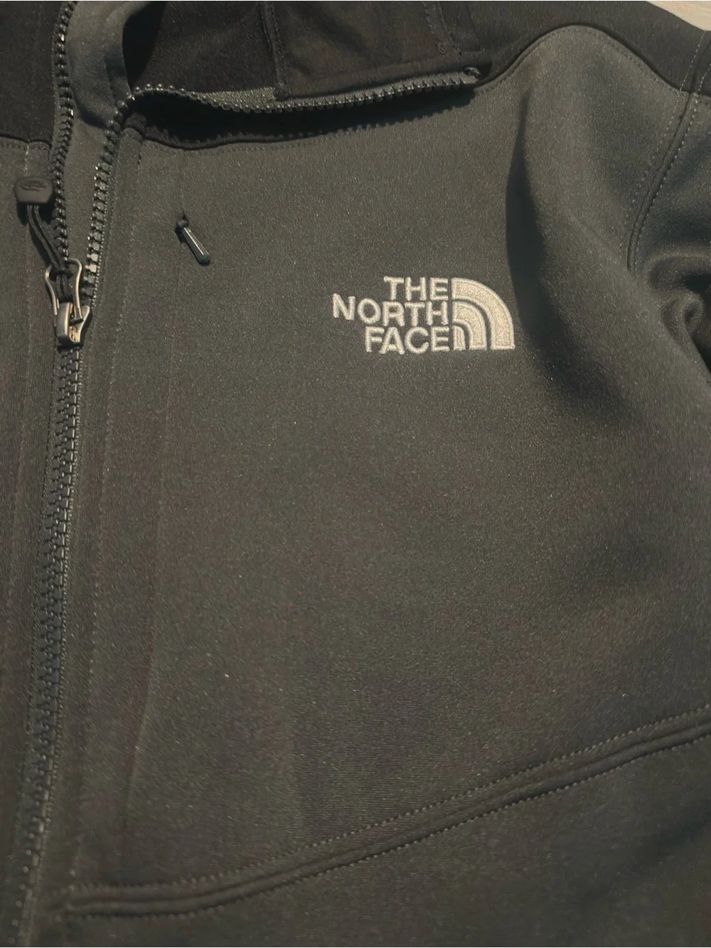 The North Face Men's Black Lightweight Softshell TKA Jacket